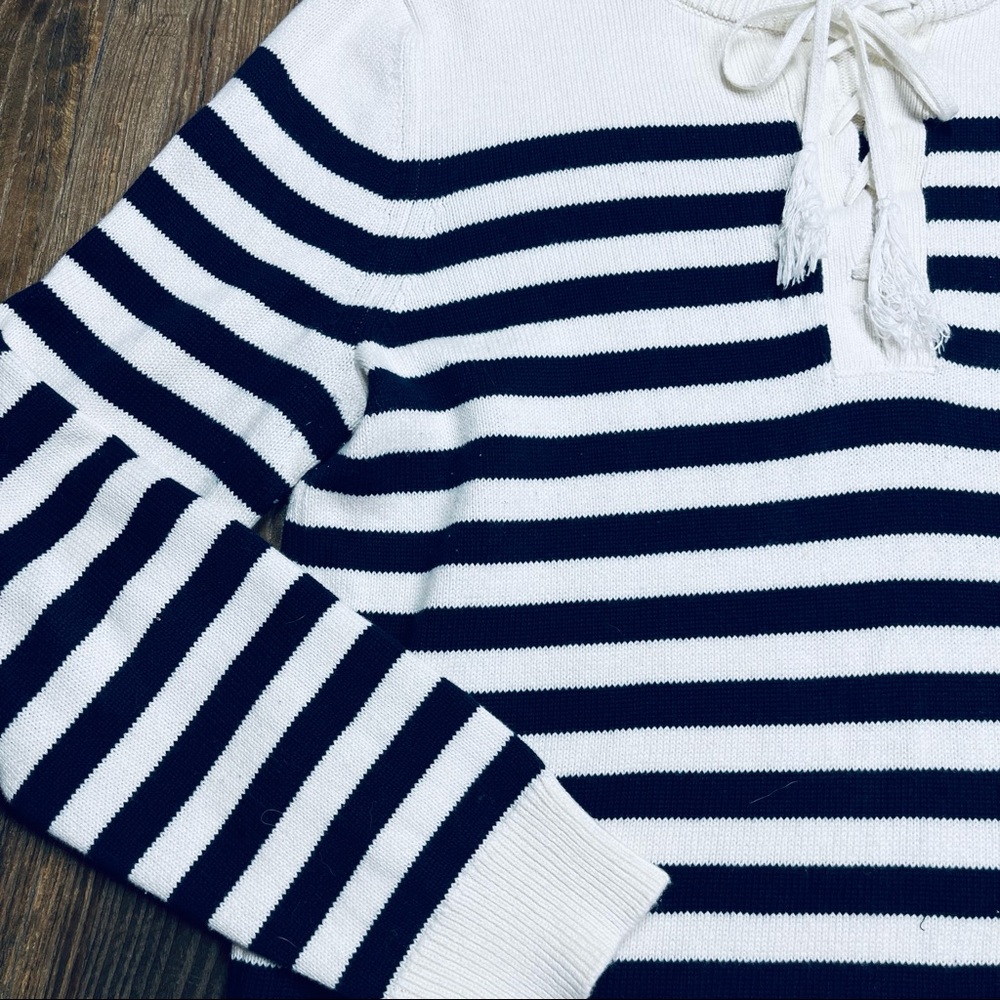 Banana Republic Ivory & Navy Stripe Nautical Lace Up Front Pullover Sweater L - Picture 5 of 9